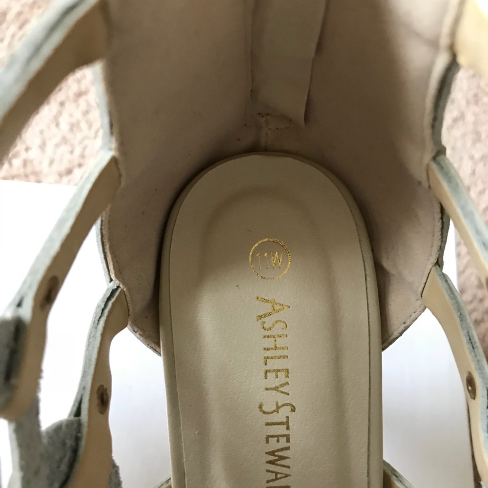 SALE! I’m accepting the best offers!!! - Picture 8 of 8